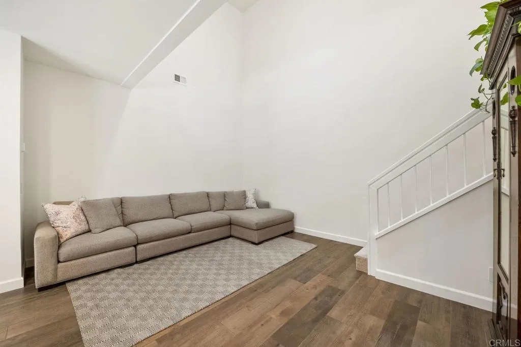 858 Summersong Court