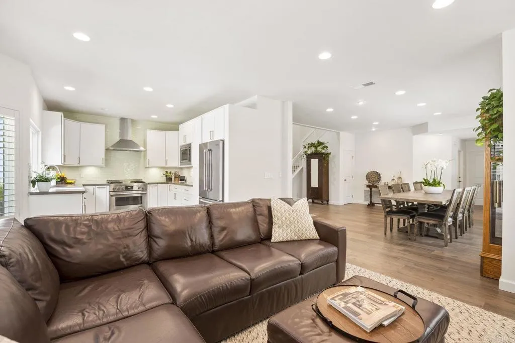 858 Summersong Court