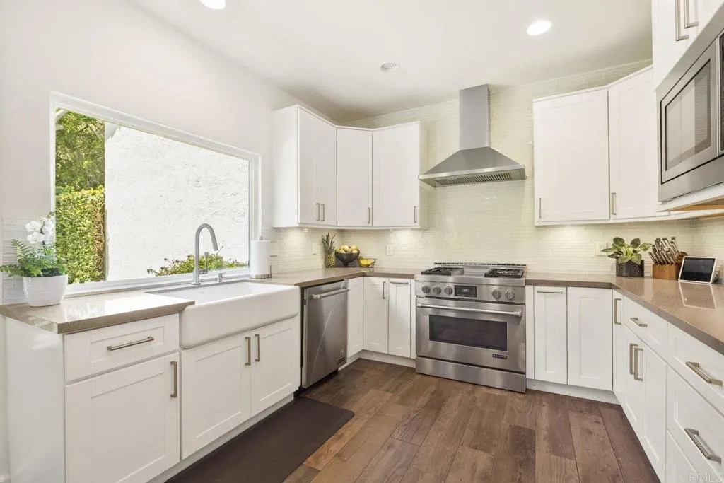 858 Summersong Court