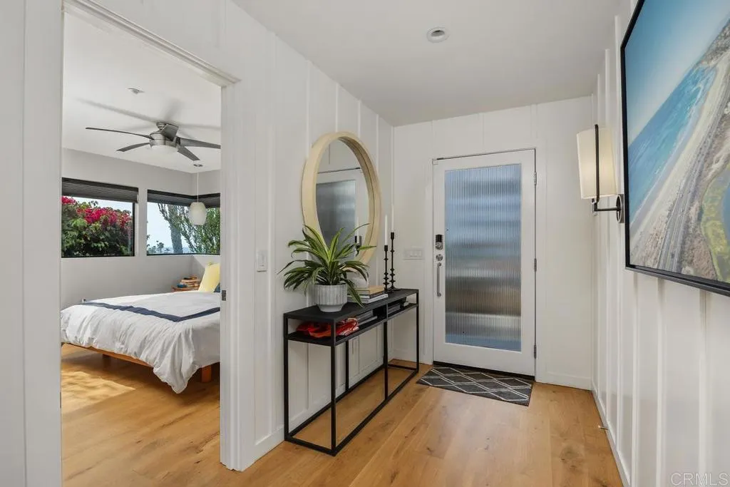 27 E E Street