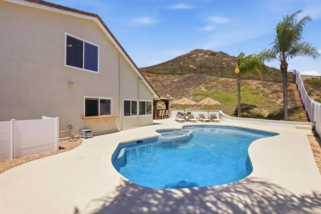 12388 Reata Court