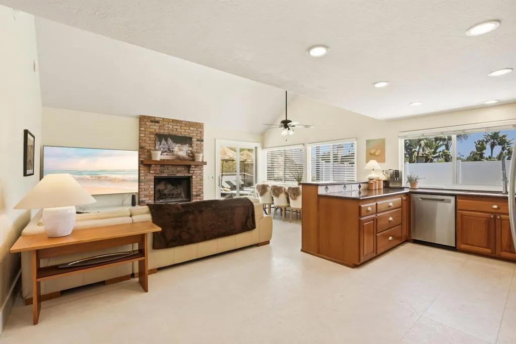 12388 Reata Court