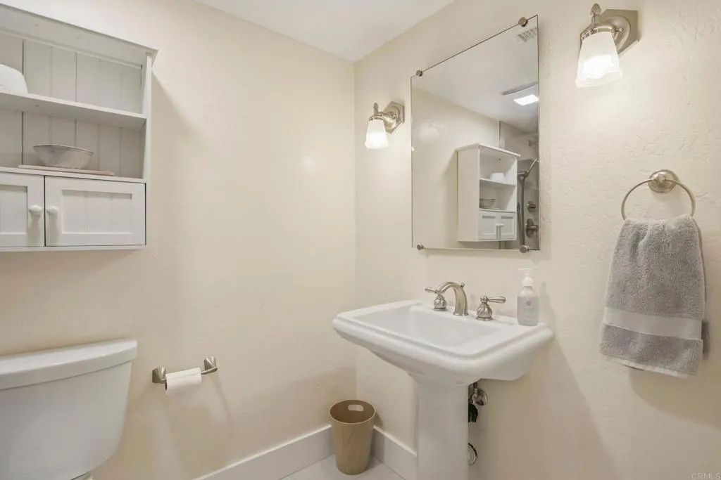 12388 Reata Court