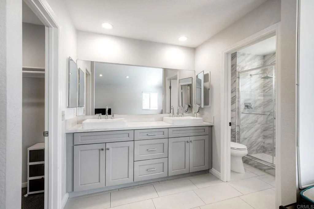 6809 Corintia Street