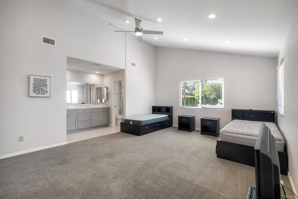 6809 Corintia Street