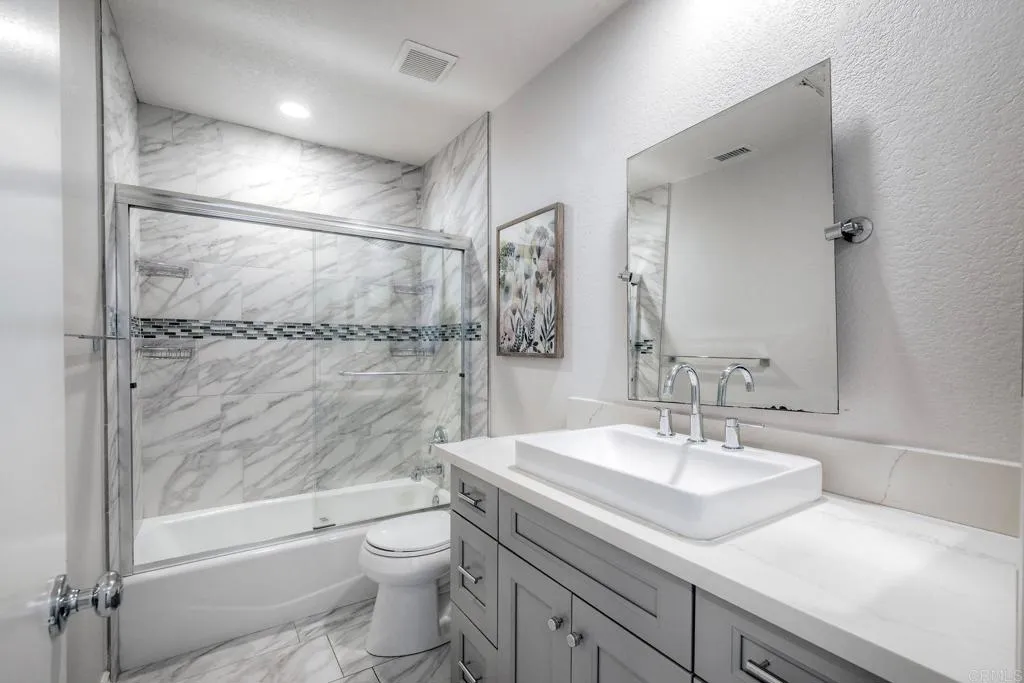 6809 Corintia Street