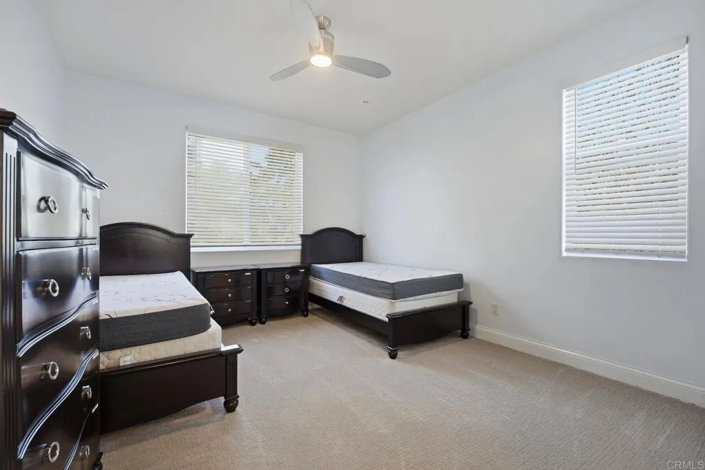 2556 La Costa Avenue