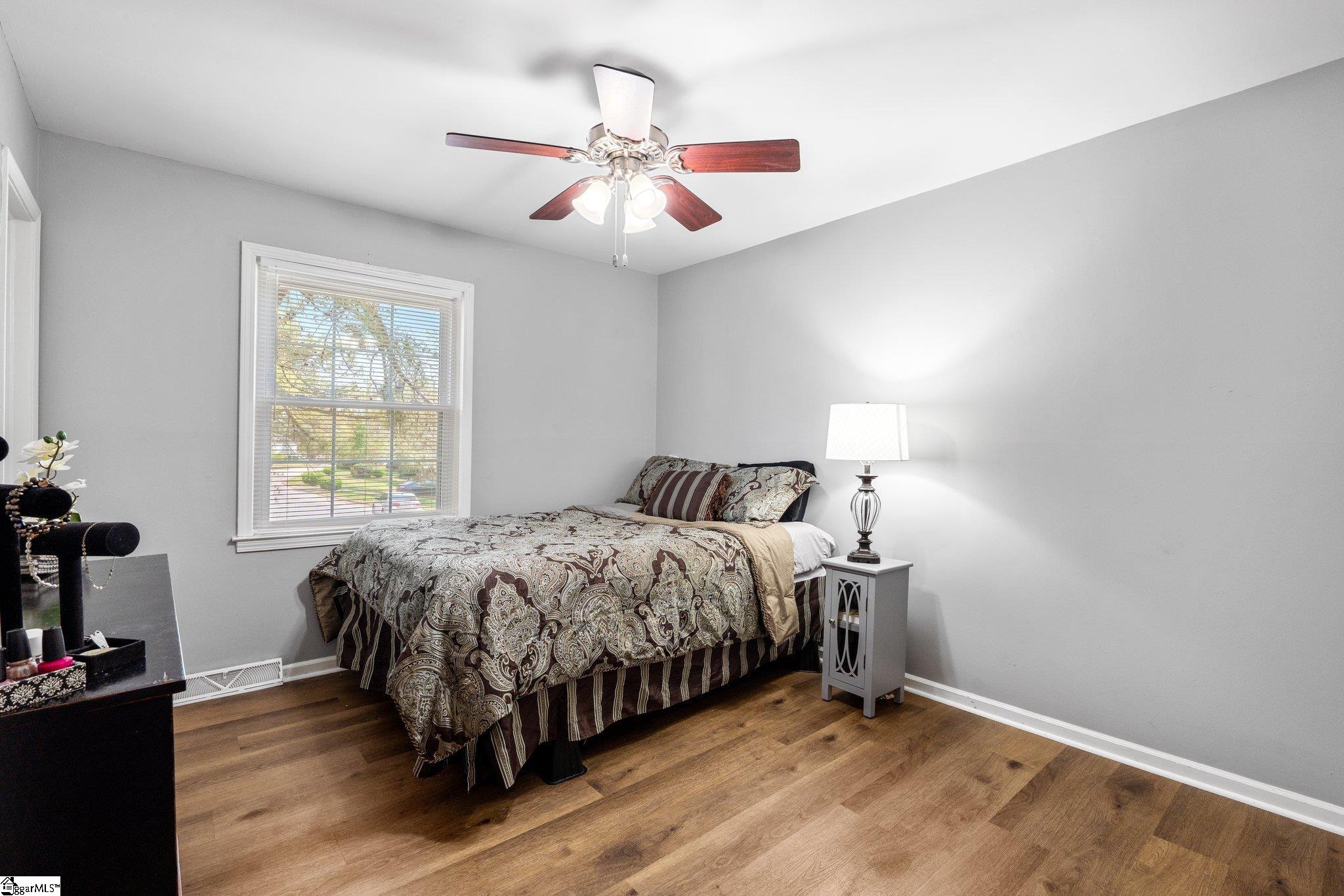 523 Sellwood Circle