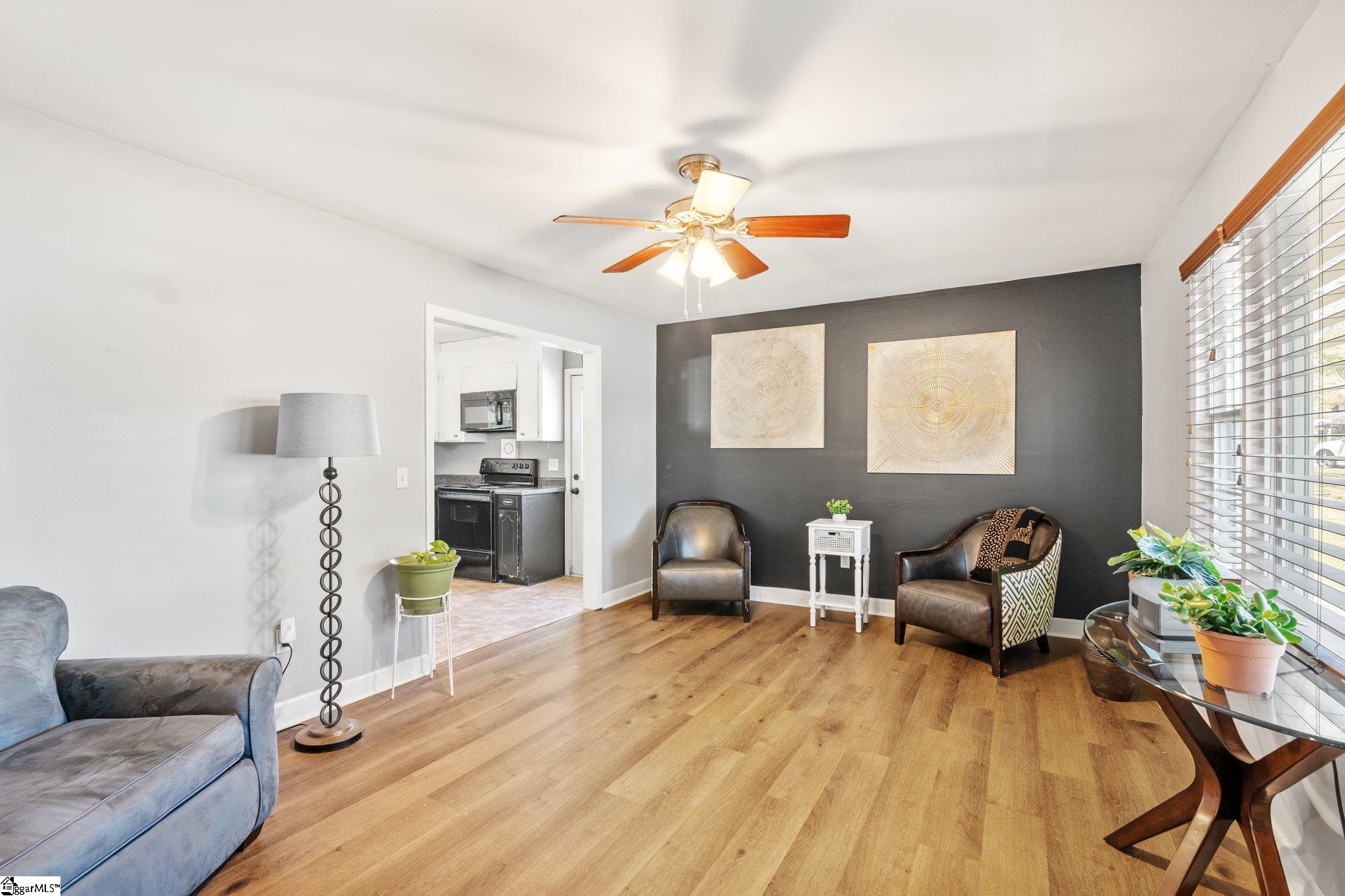 523 Sellwood Circle