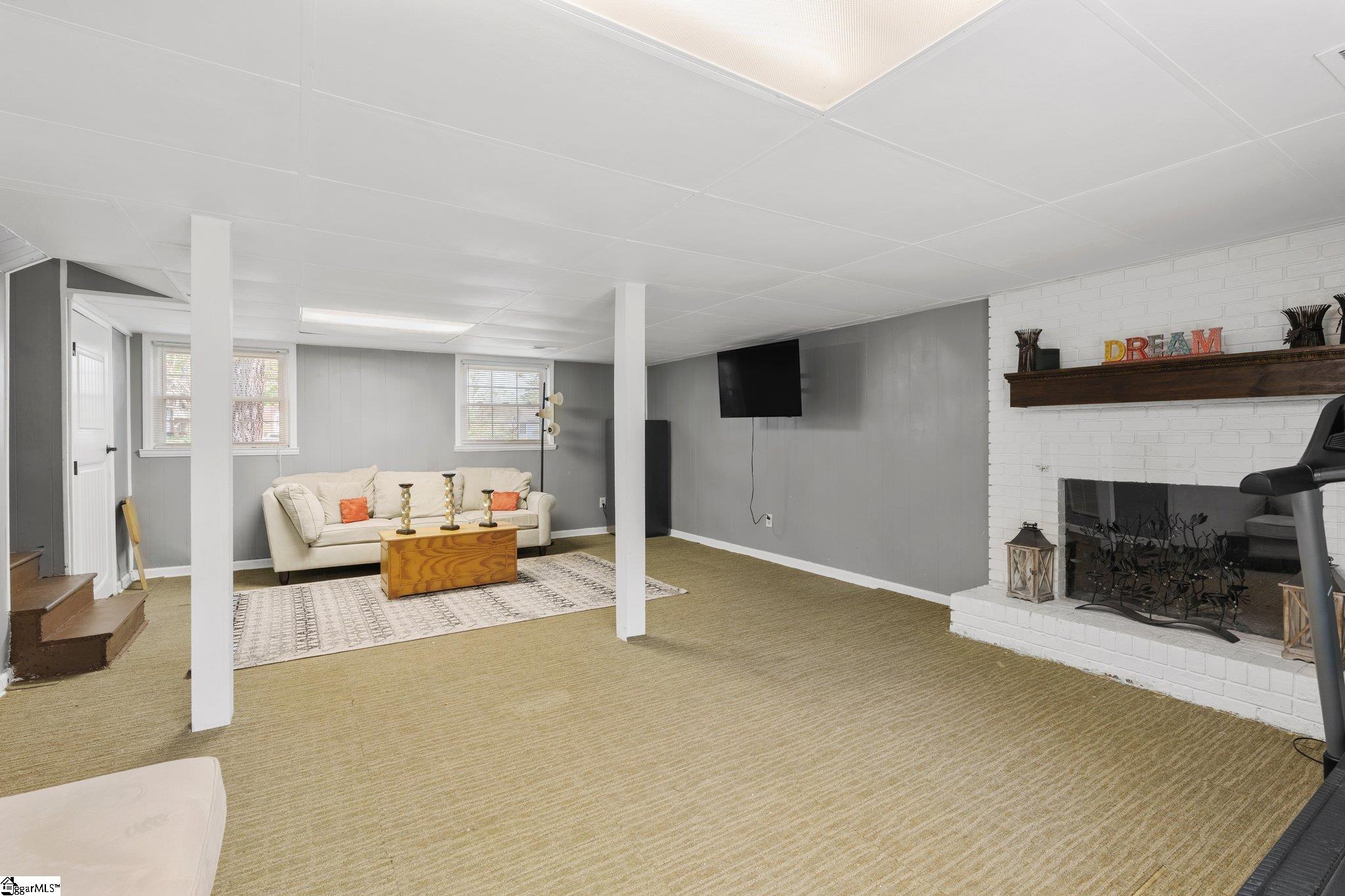 523 Sellwood Circle