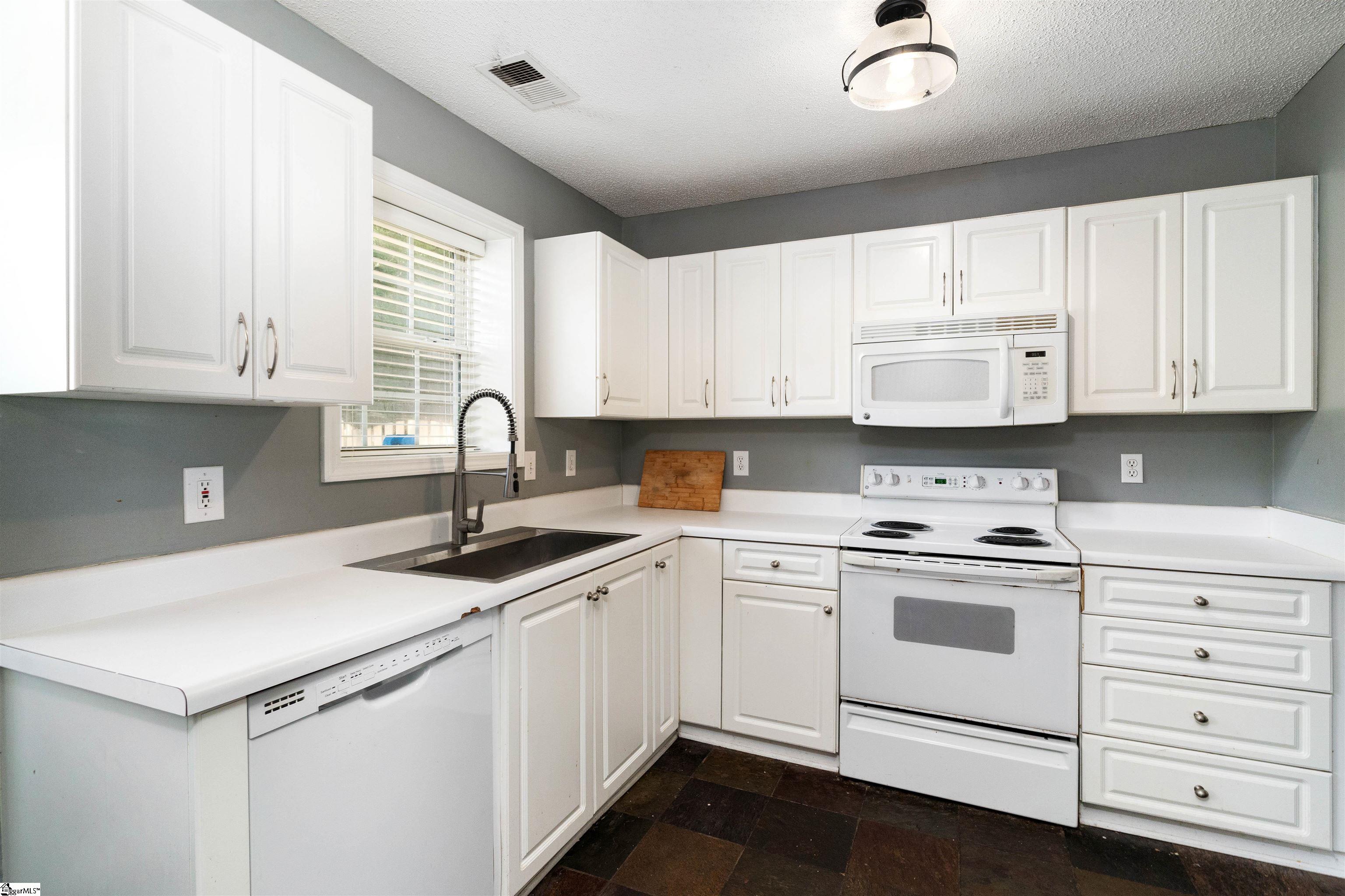 104 Crossview Drive