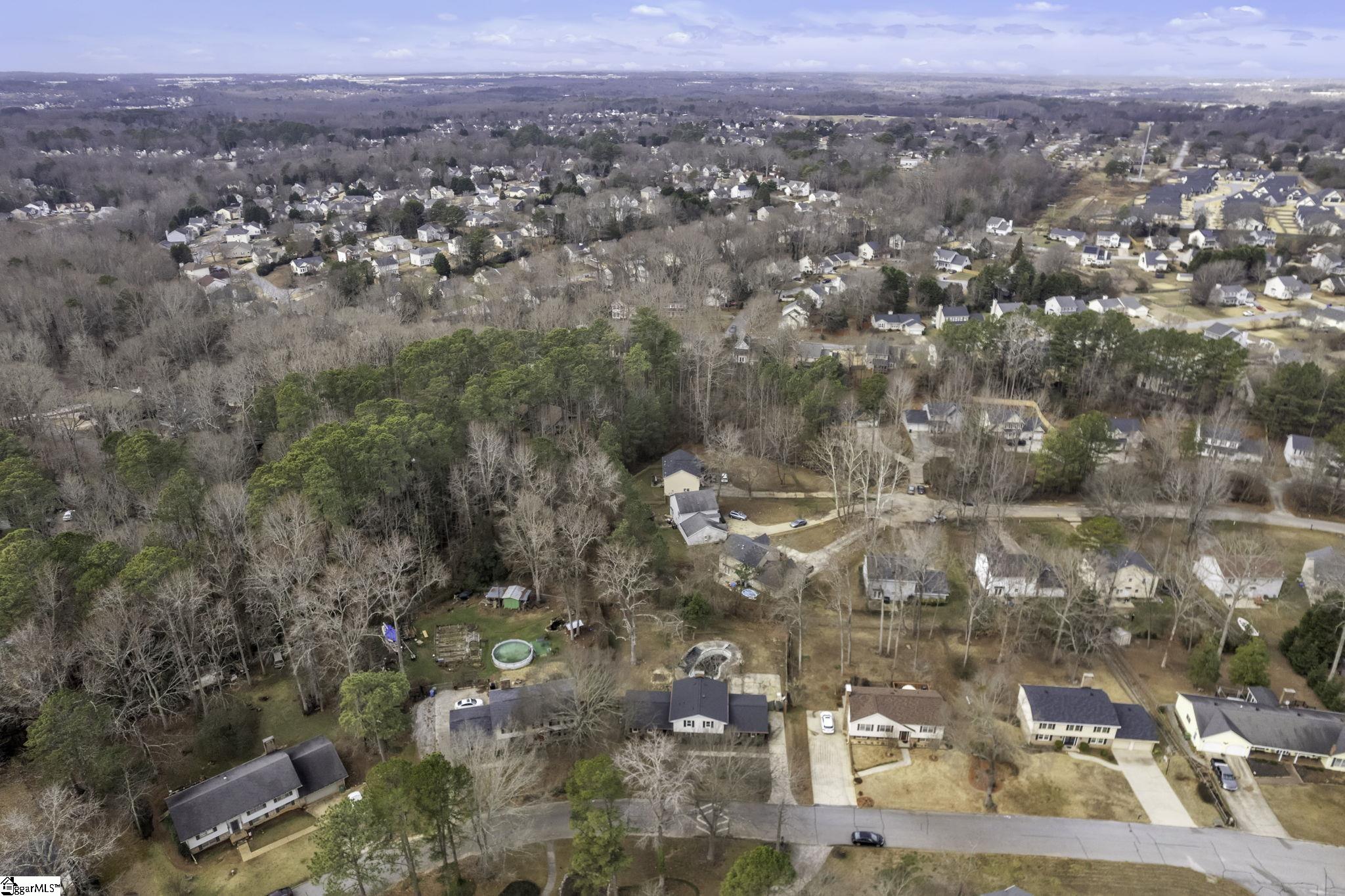 112 Meadowbrook Drive