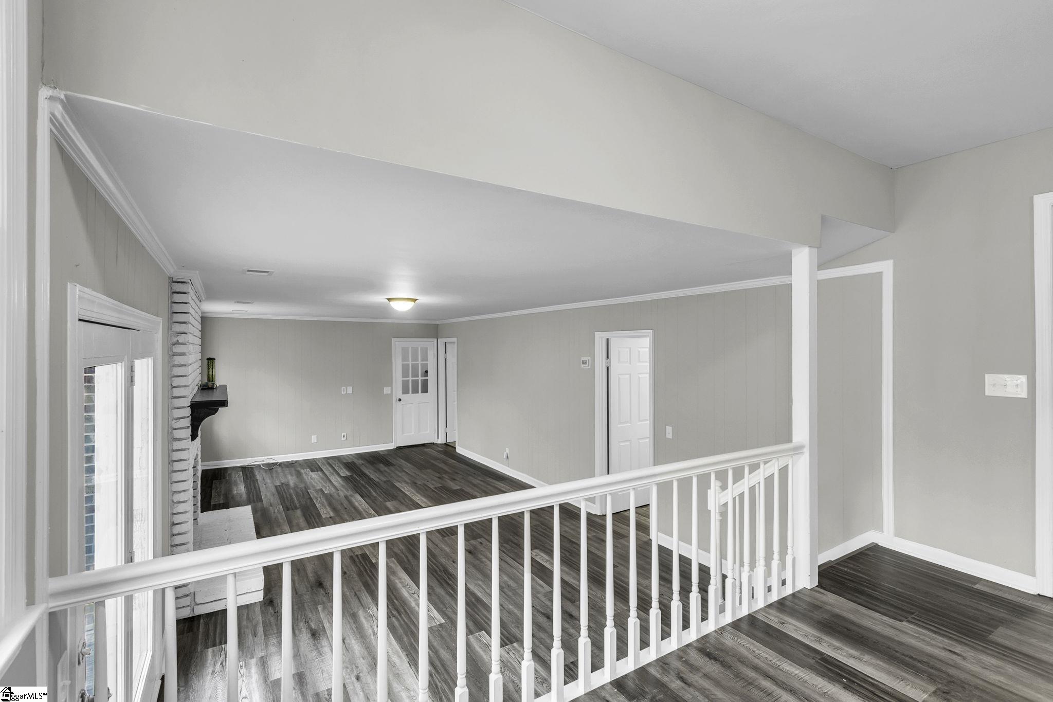 112 Meadowbrook Drive