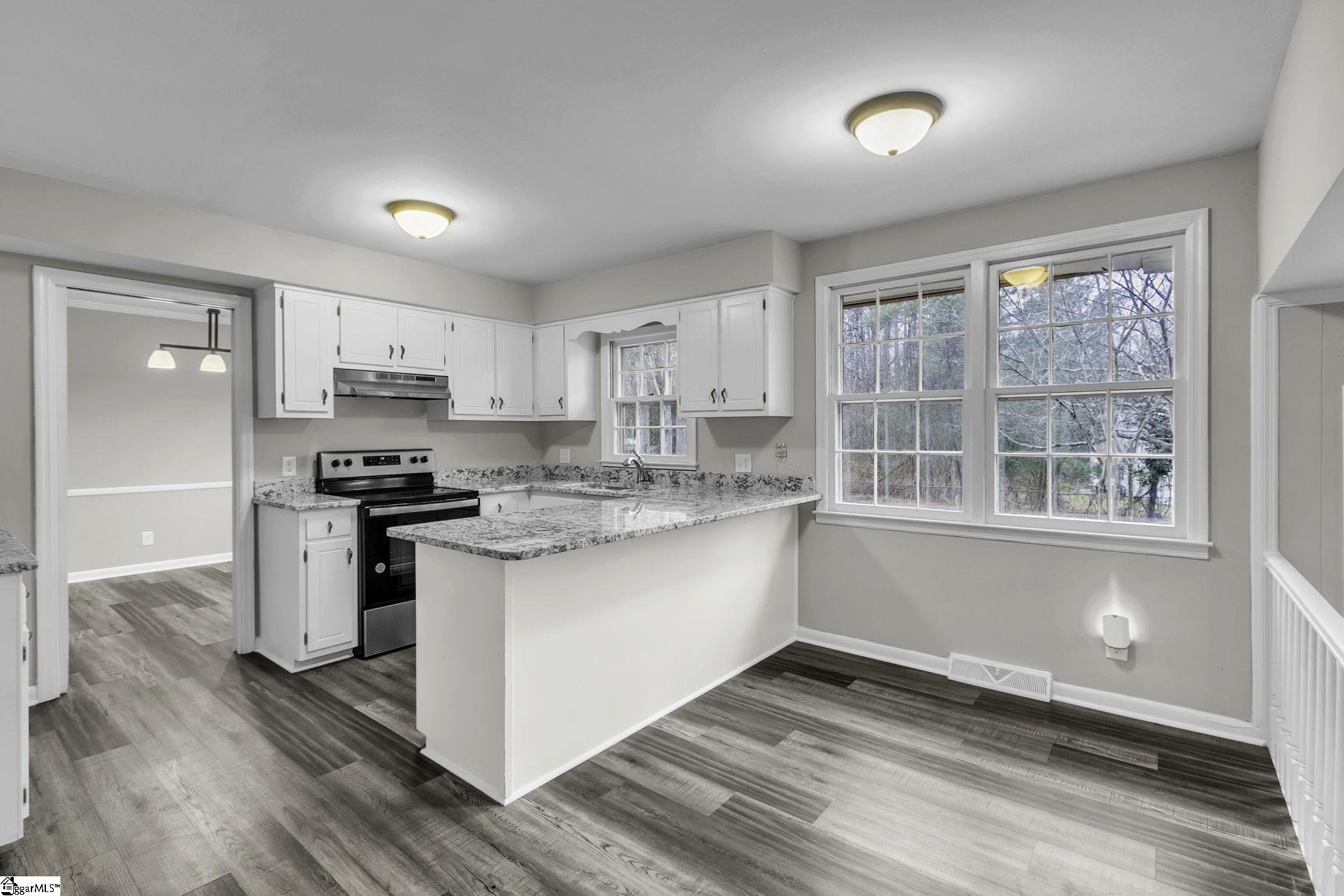 112 Meadowbrook Drive