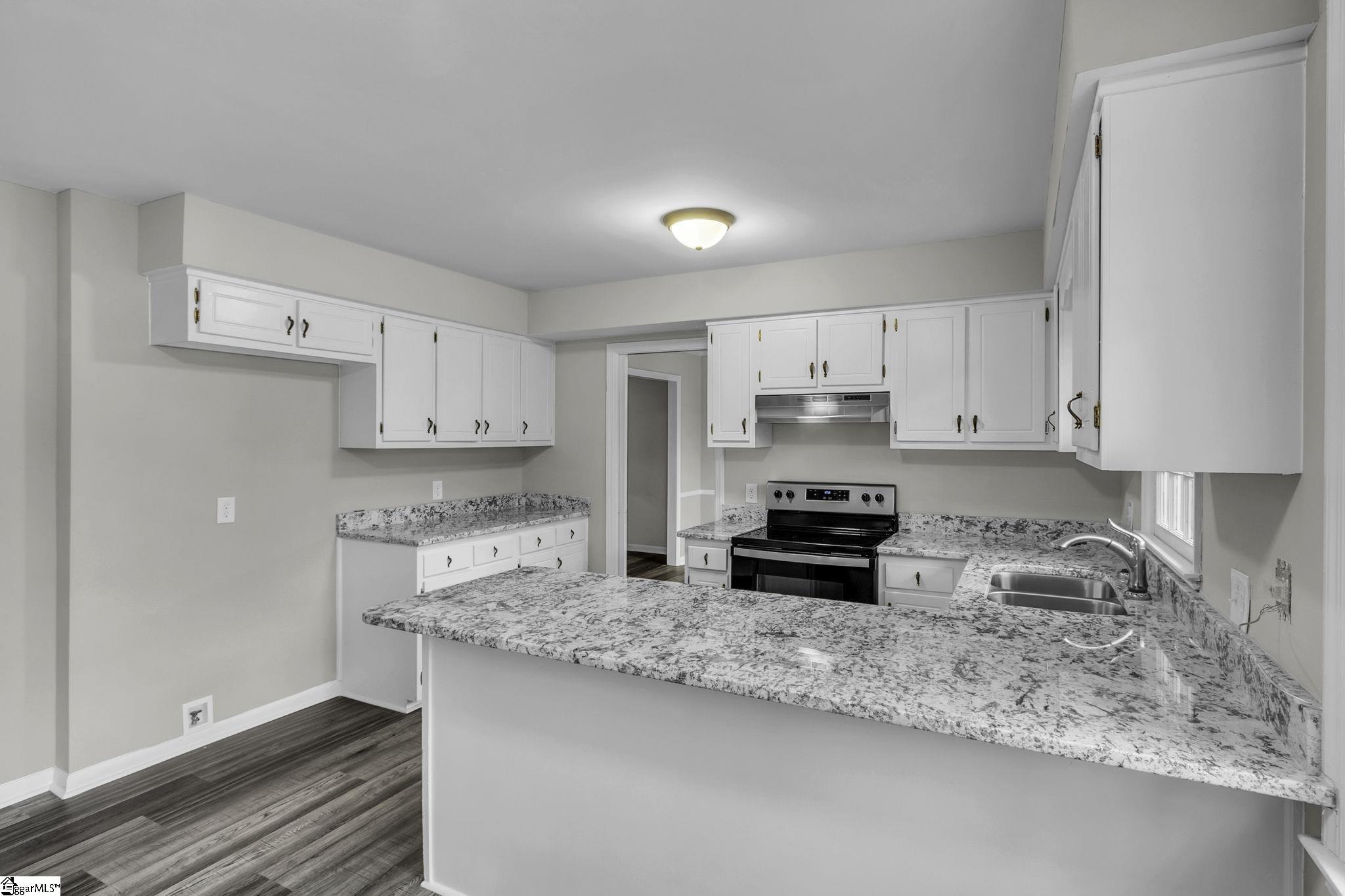 112 Meadowbrook Drive