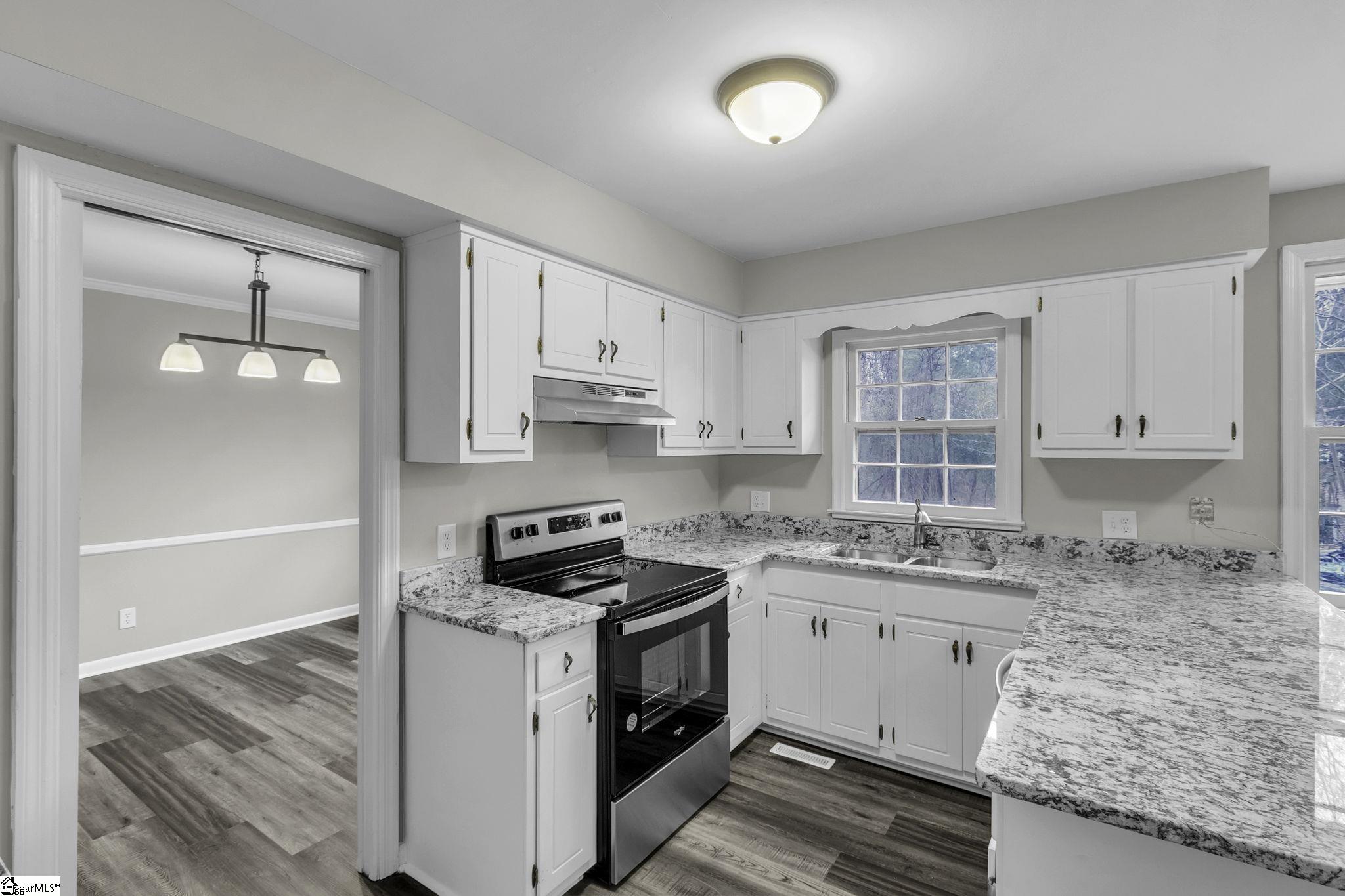 112 Meadowbrook Drive