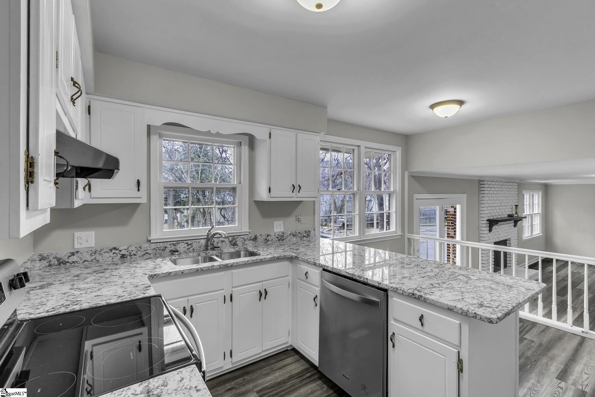 112 Meadowbrook Drive