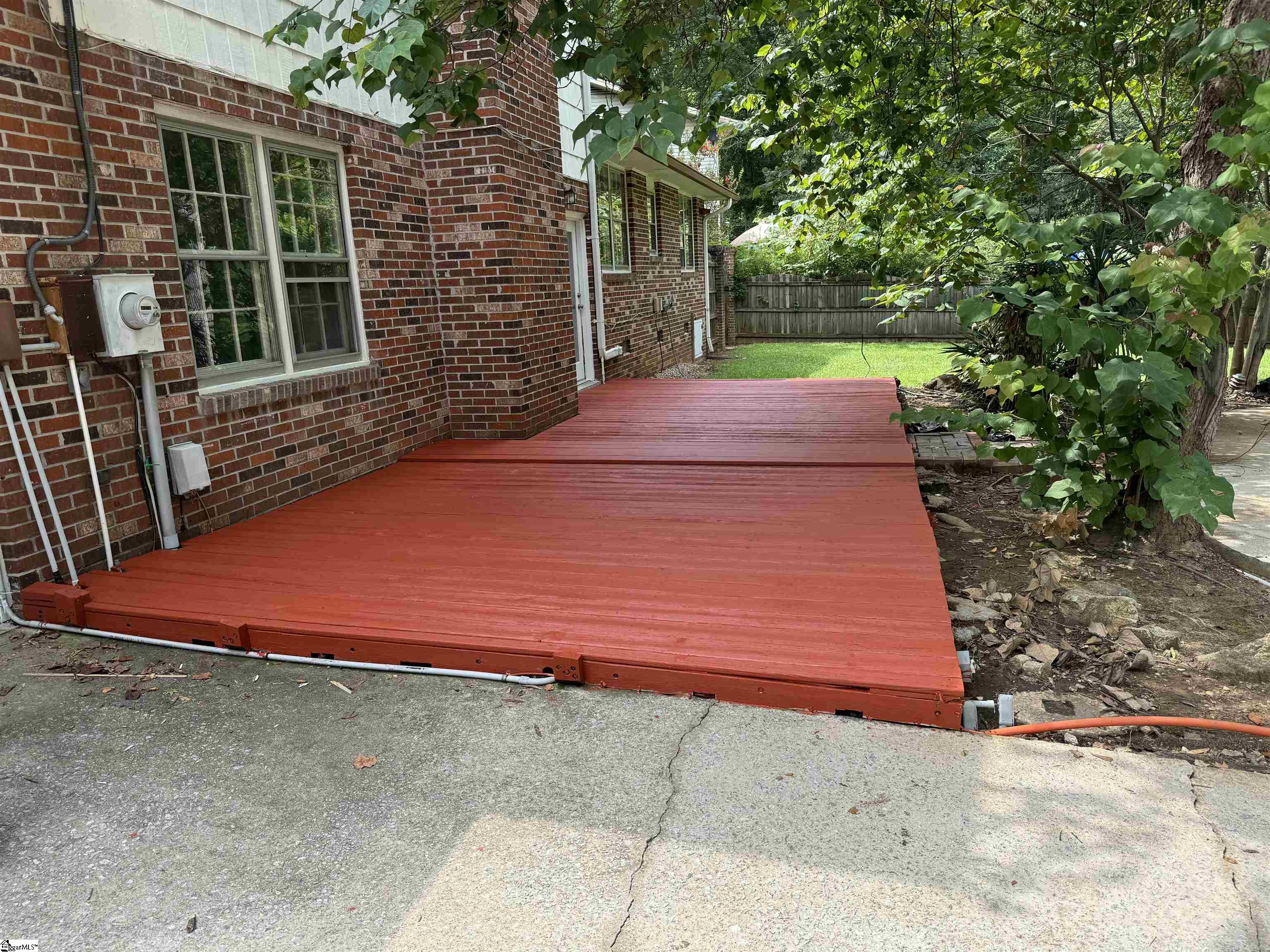 112 Meadowbrook Drive