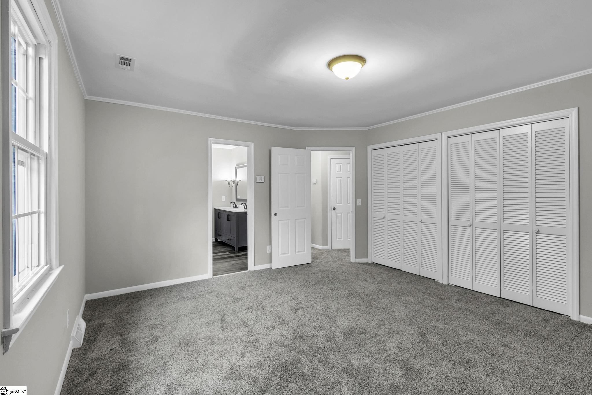 112 Meadowbrook Drive