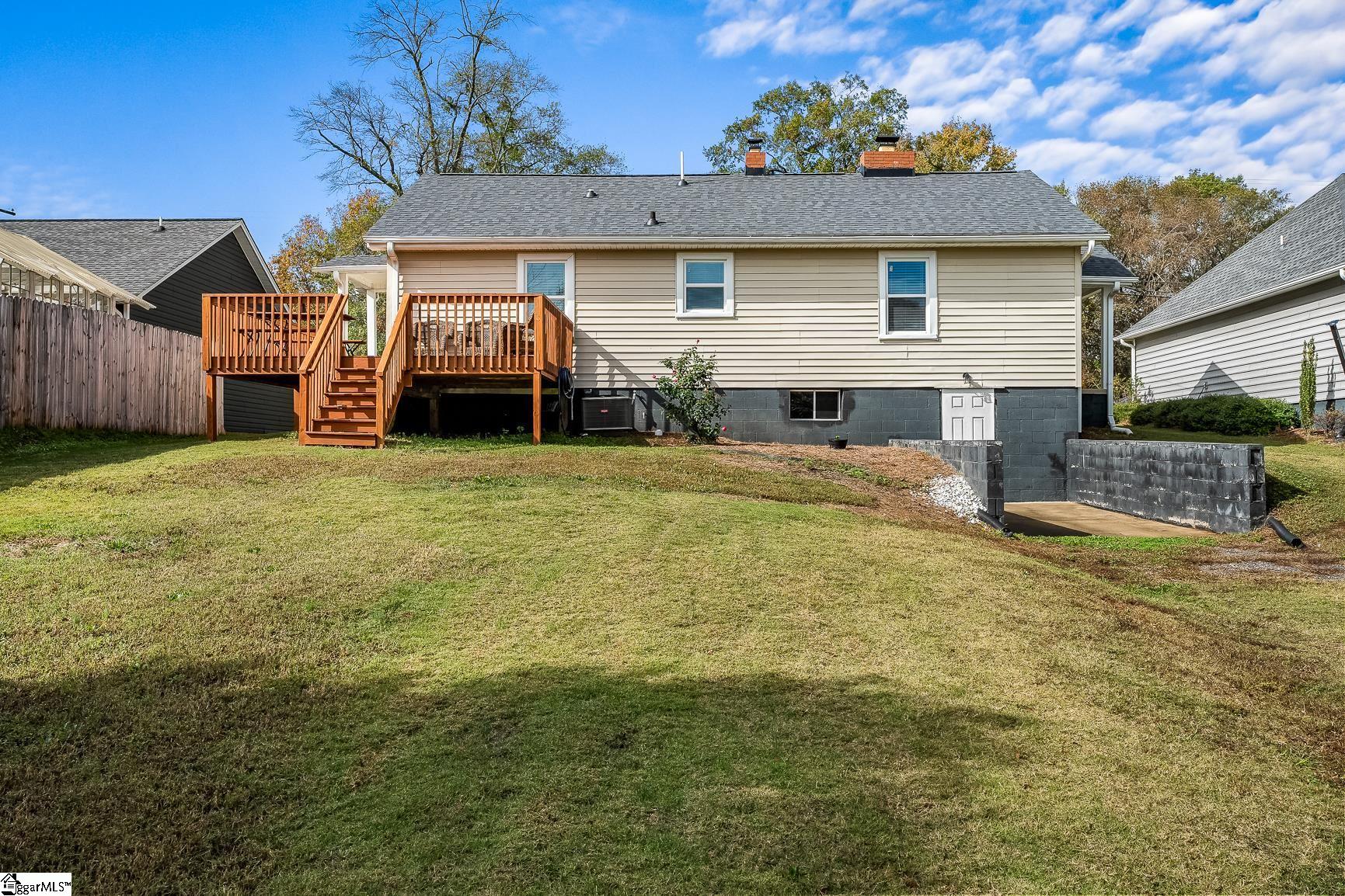 500 Ridgewood Drive