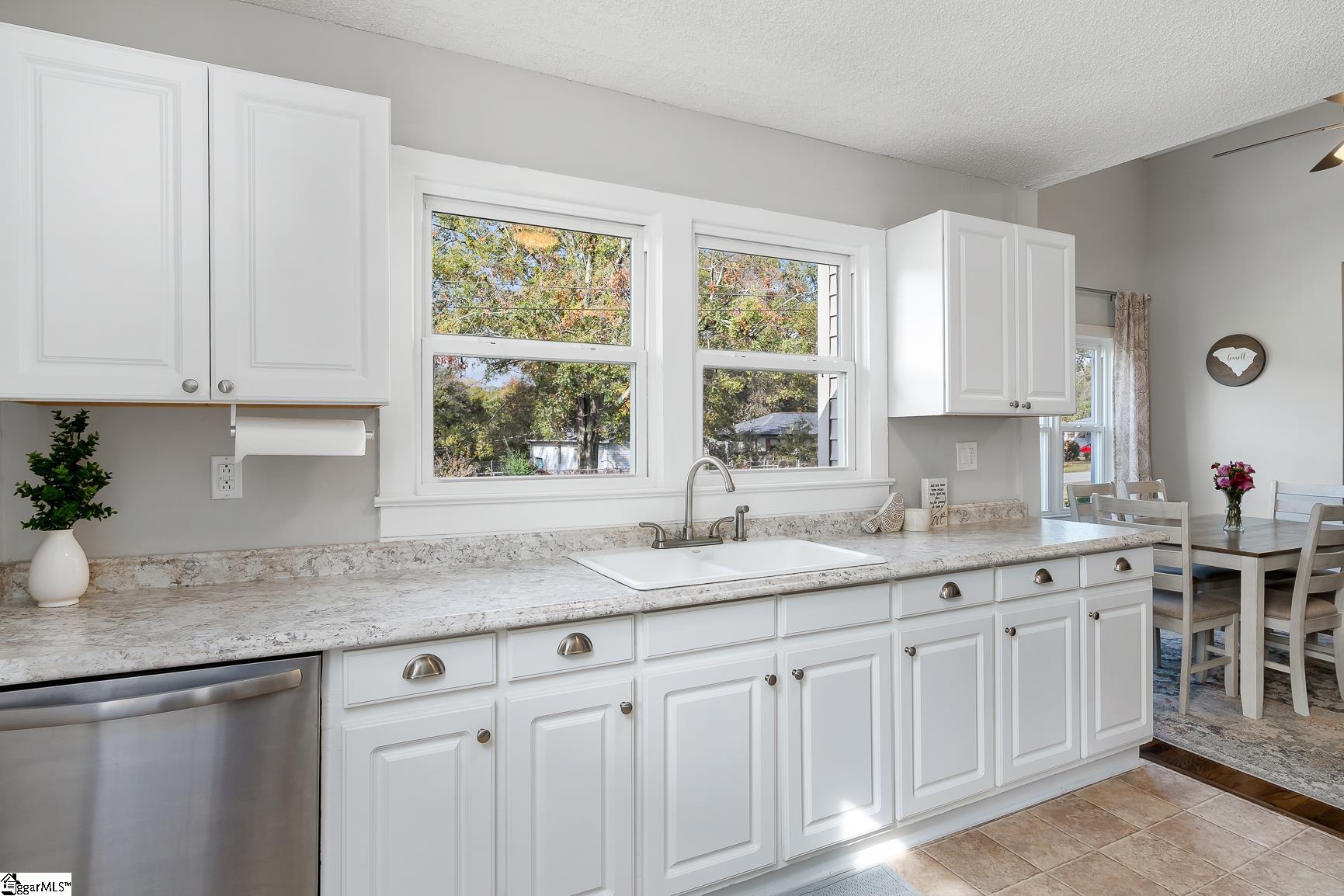 500 Ridgewood Drive