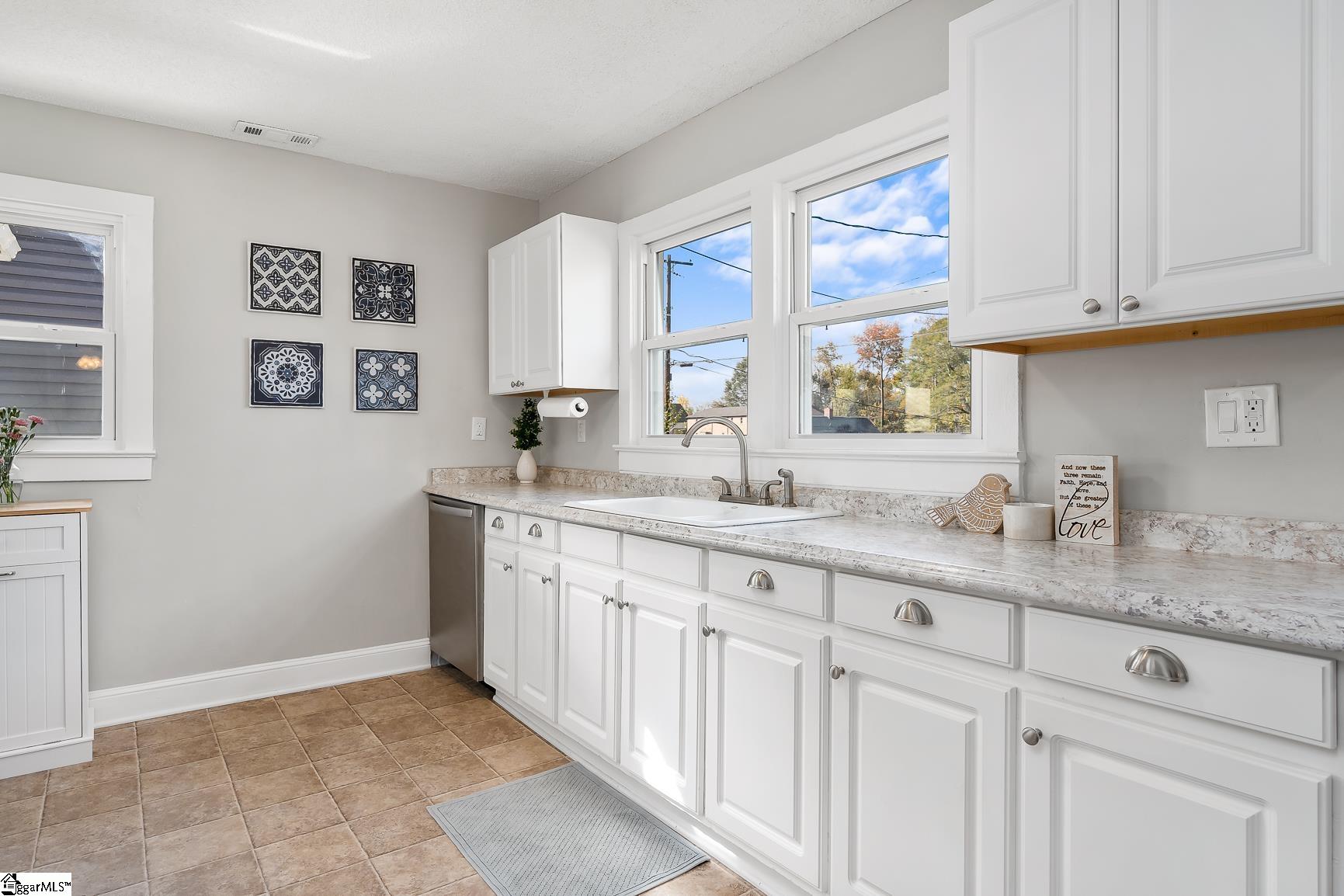 500 Ridgewood Drive