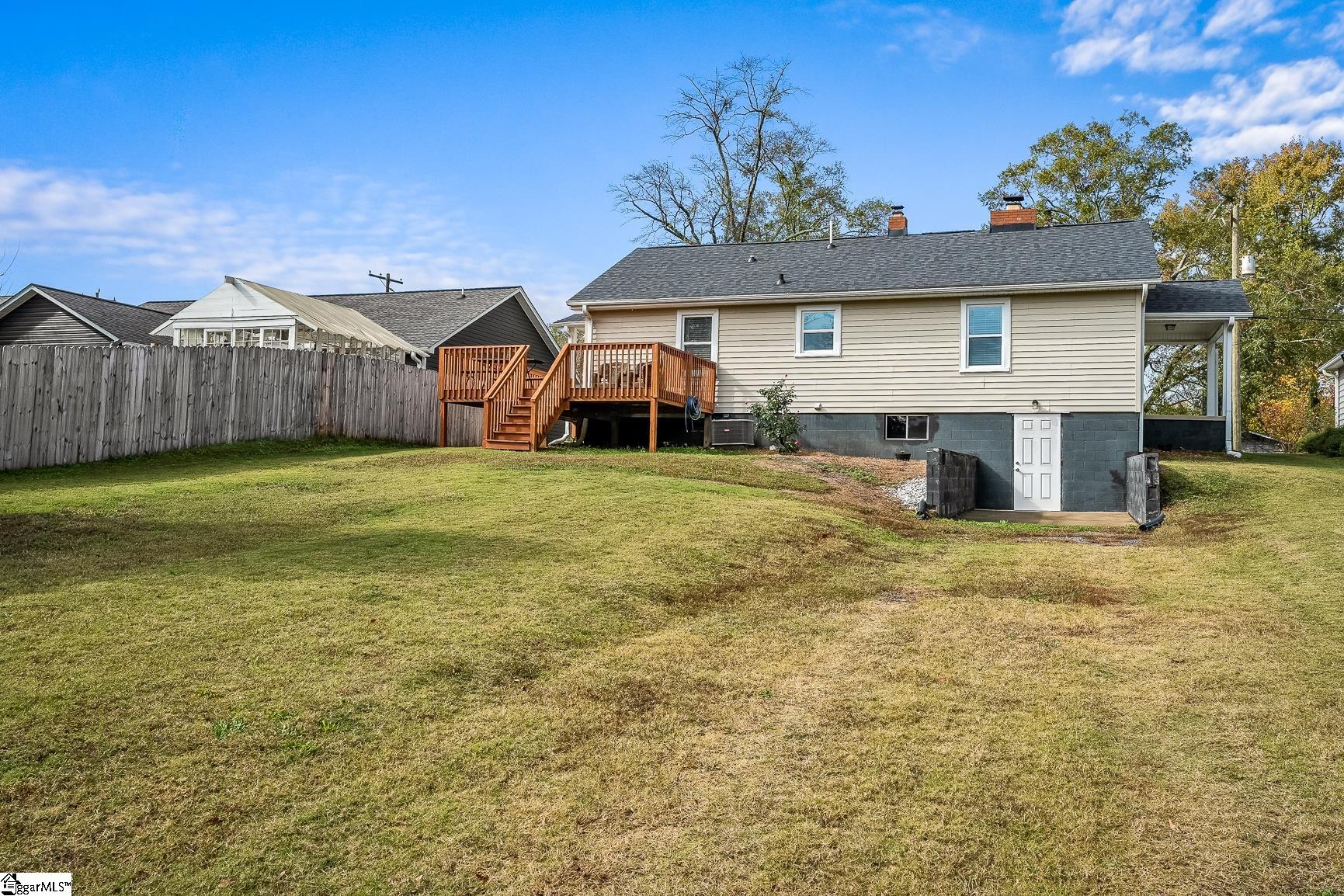 500 Ridgewood Drive