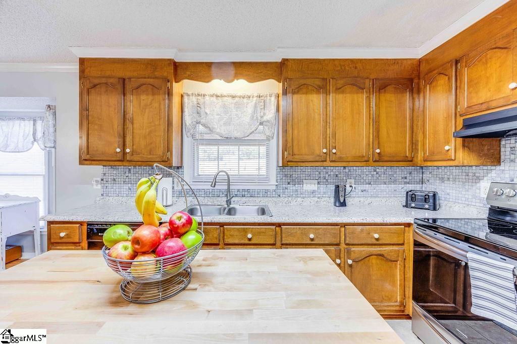 206 Foxfire Drive