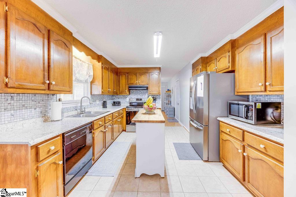 206 Foxfire Drive