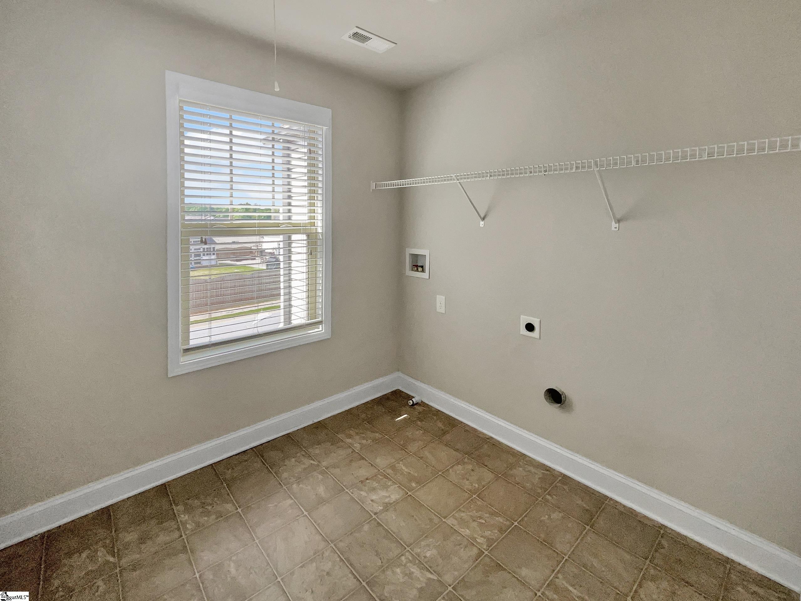 596 Cromwell Drive