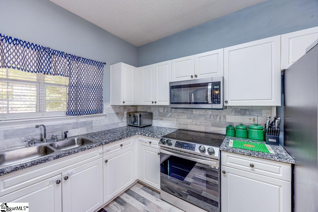 326 Hamilton Parkway