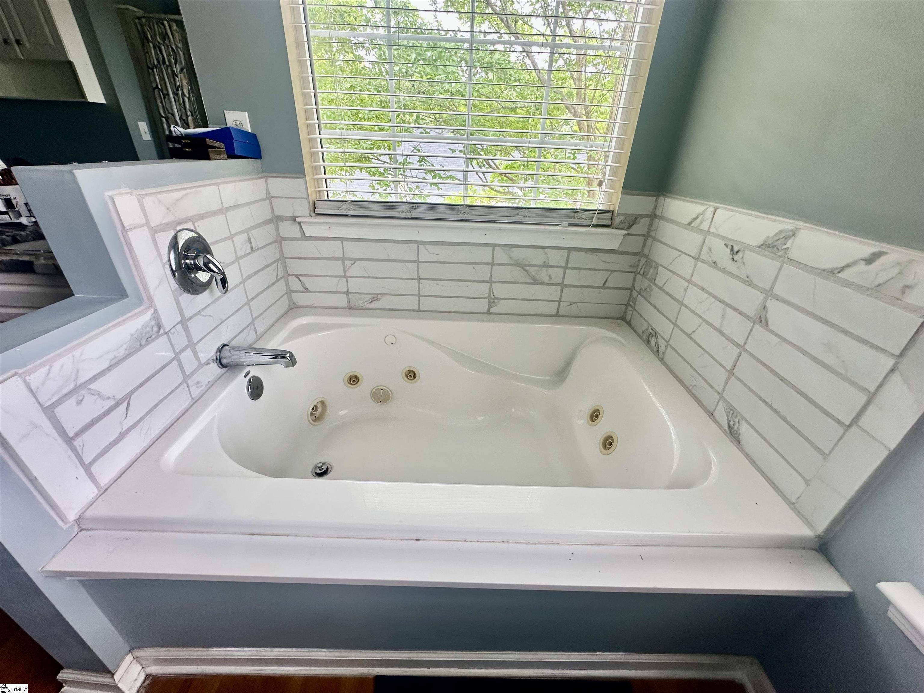 326 Hamilton Parkway