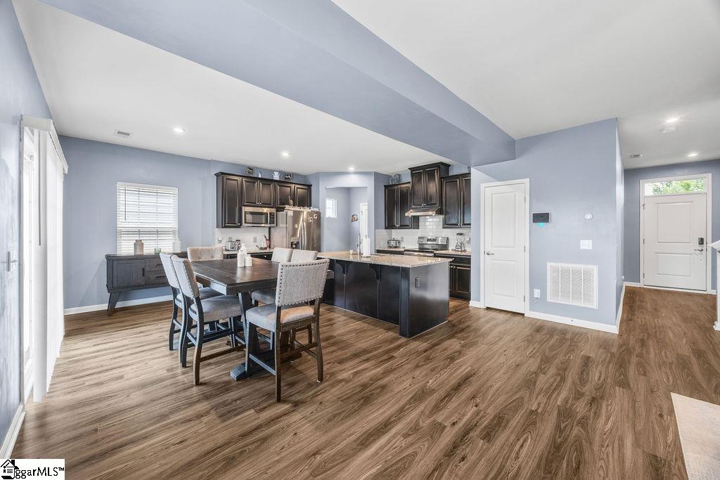 202 Huron Way