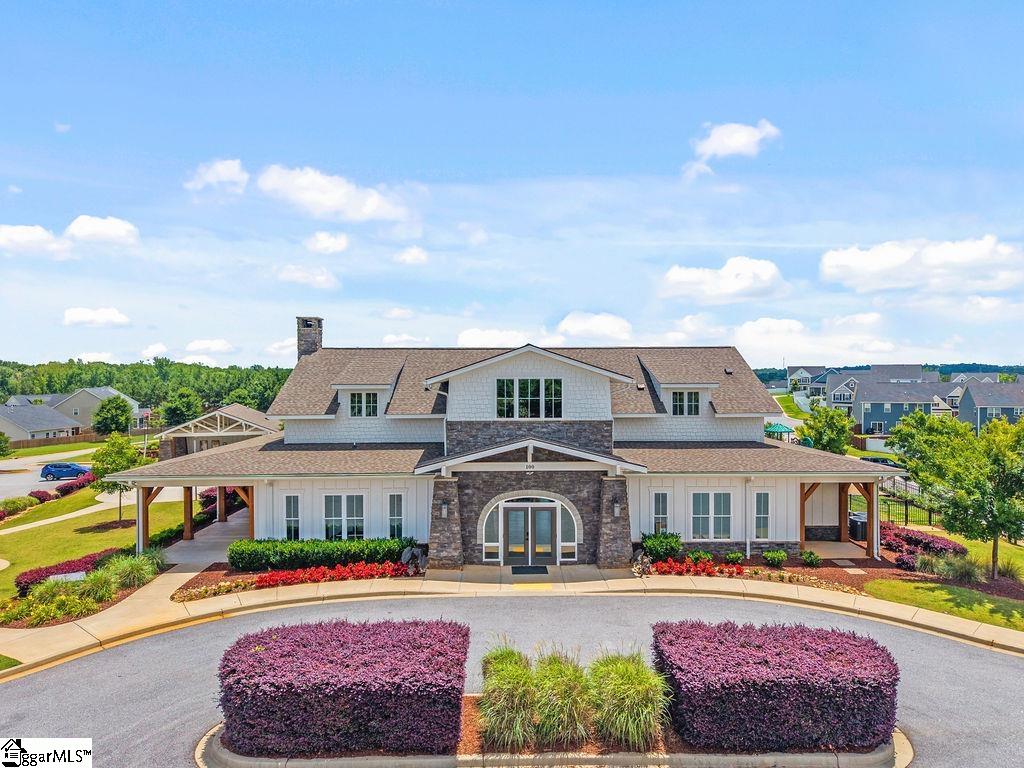 202 Huron Way