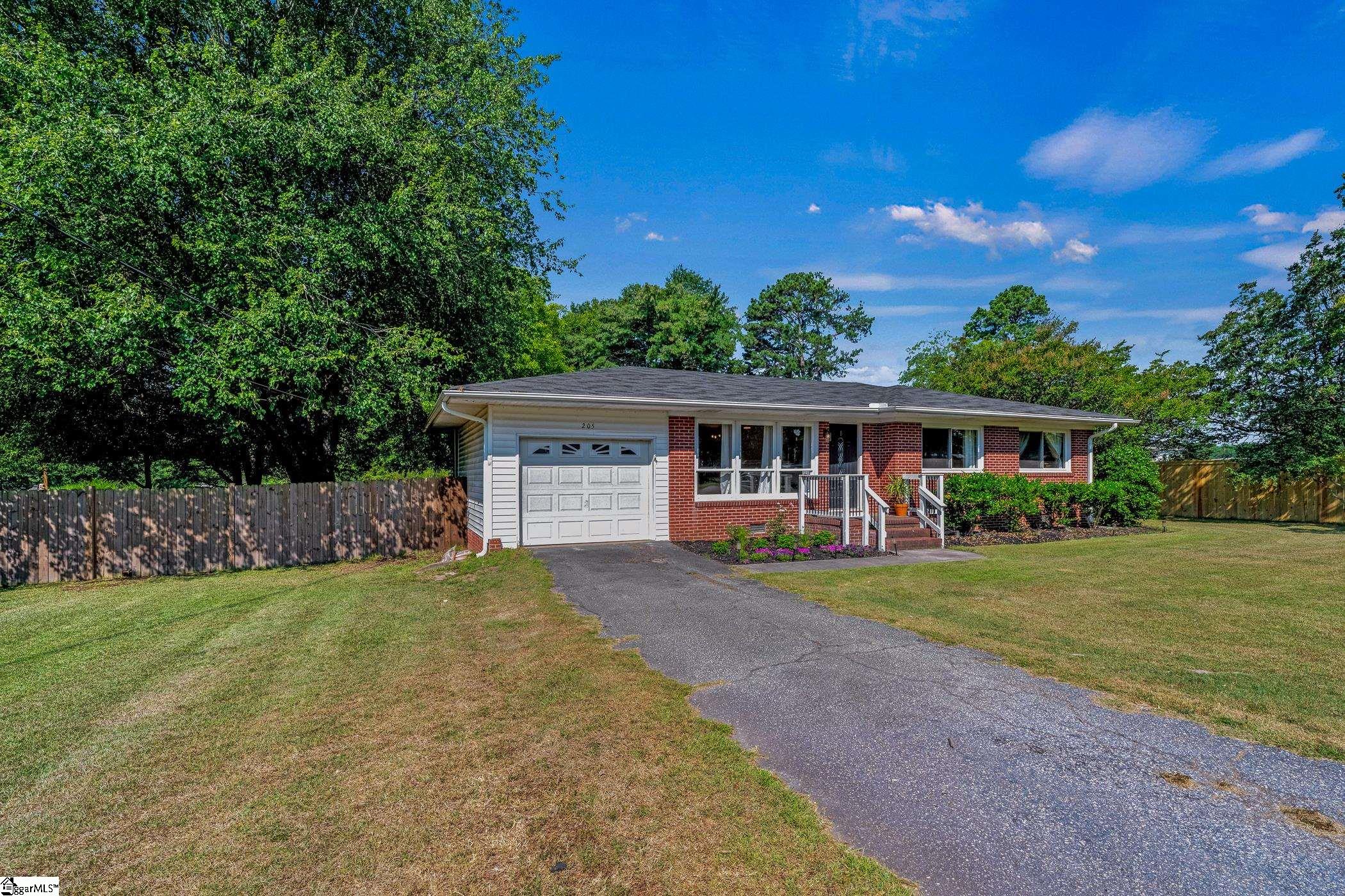 205 Looneybrook Drive