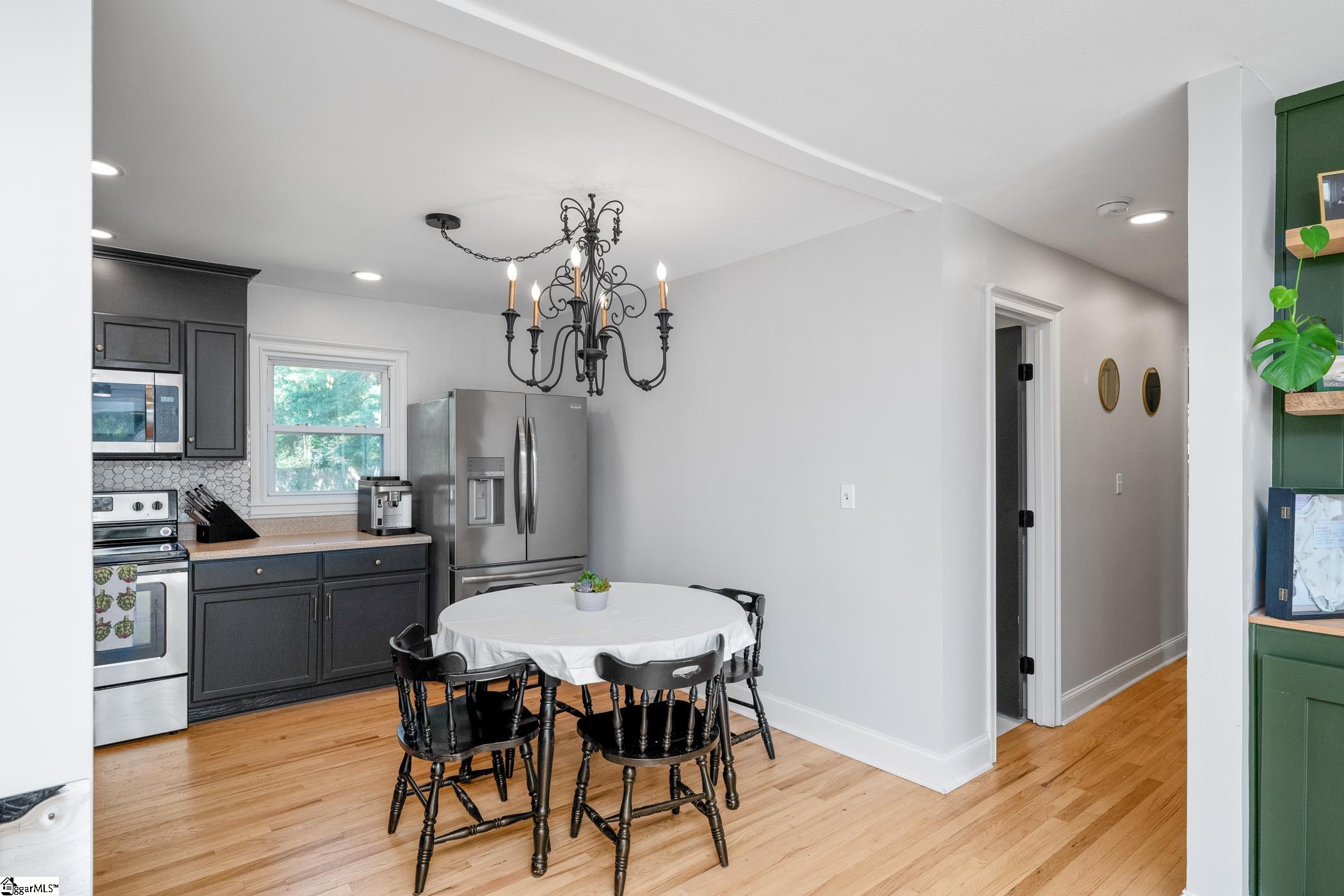 205 Looneybrook Drive