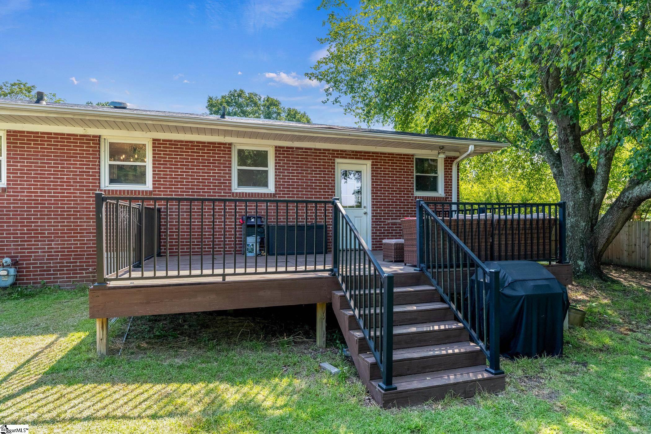 205 Looneybrook Drive