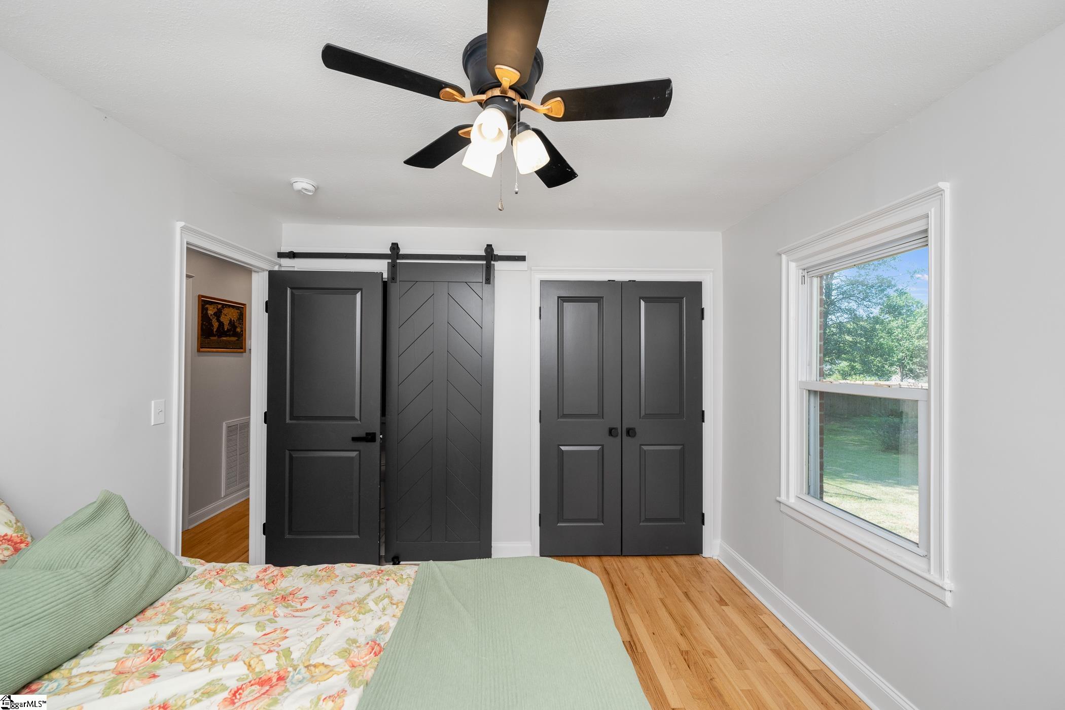 205 Looneybrook Drive