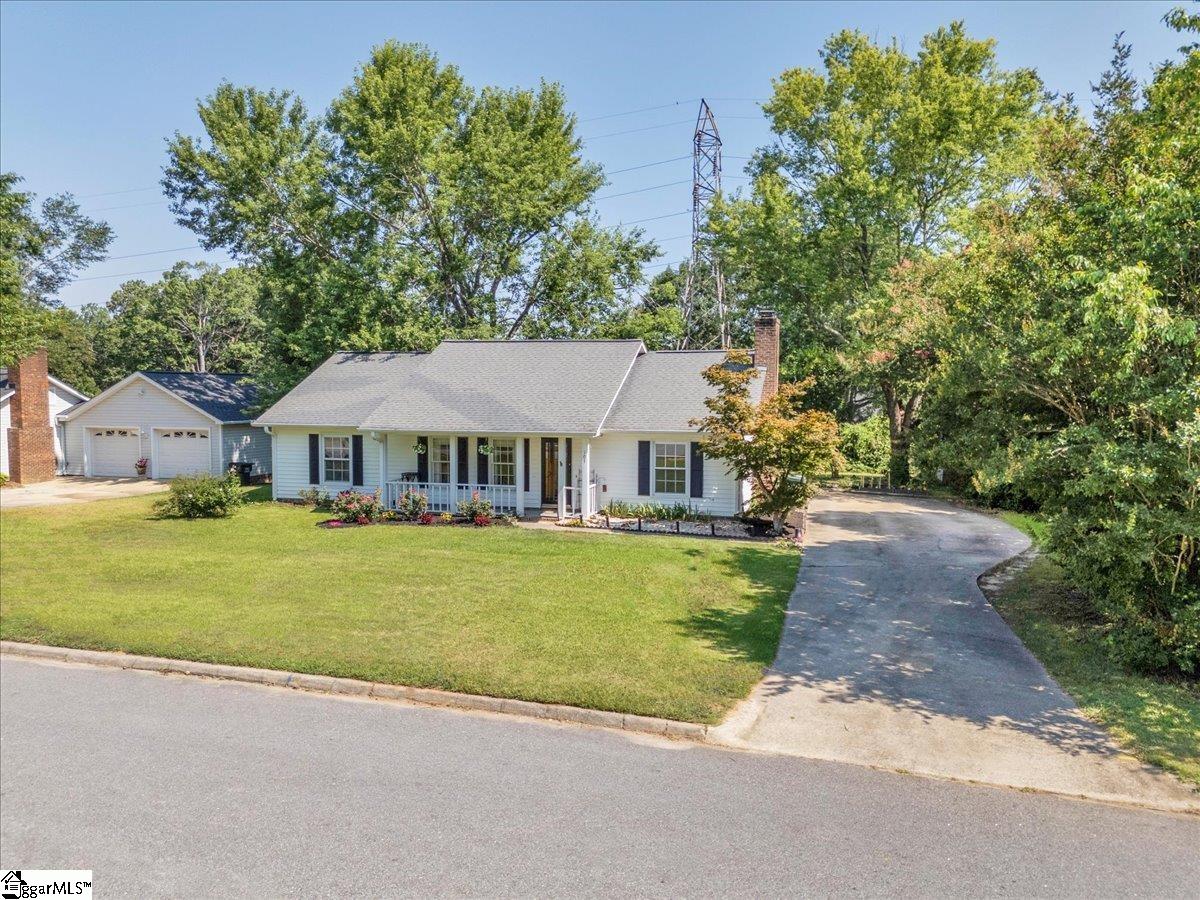 107 Gray Fox Square