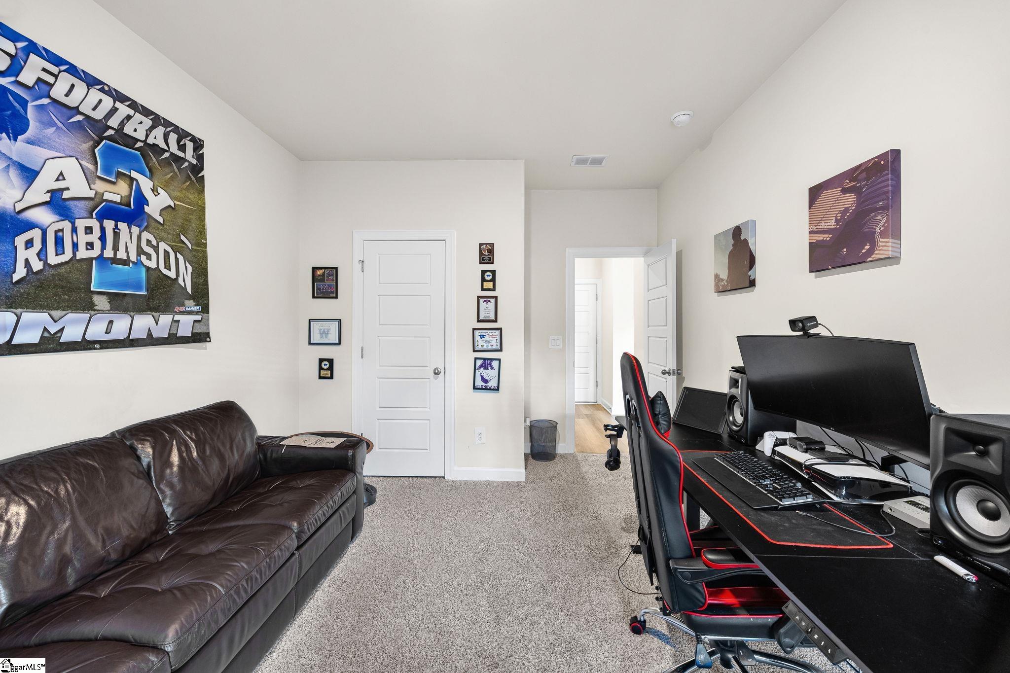 1043 Appalachian Drive