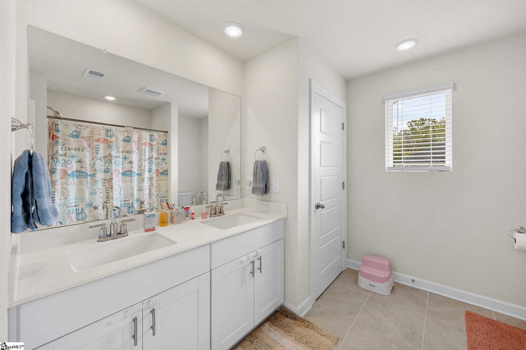 1043 Appalachian Drive