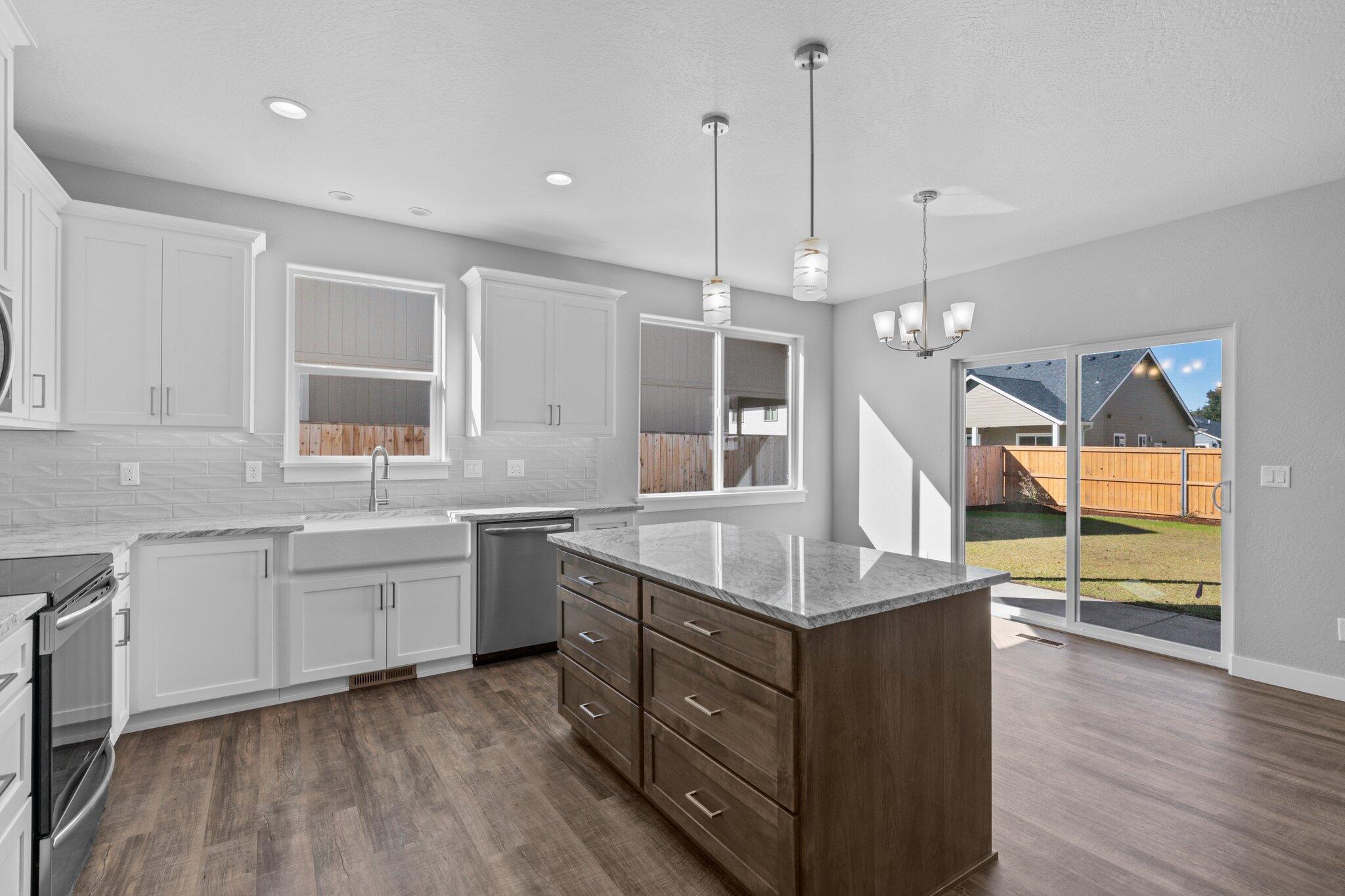 213 Samuel Ln Loop Road