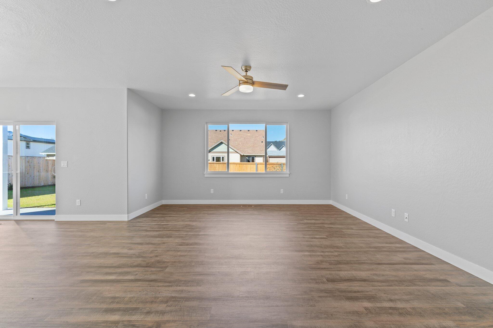 213 Samuel Ln Loop Road