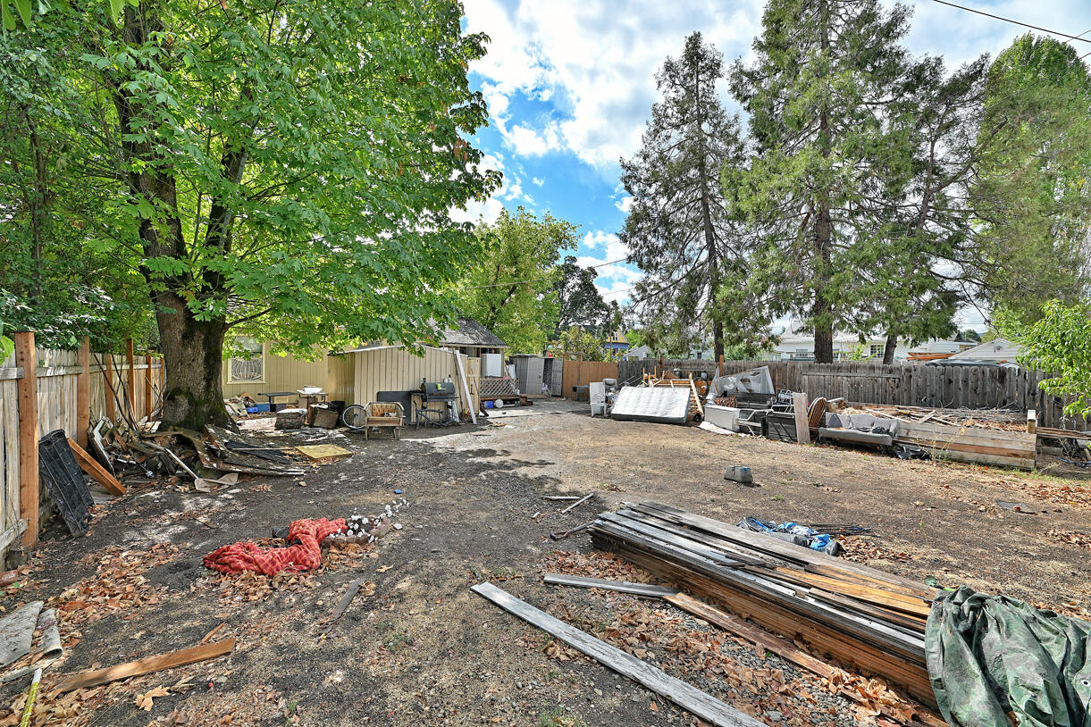 520 W Jackson Street