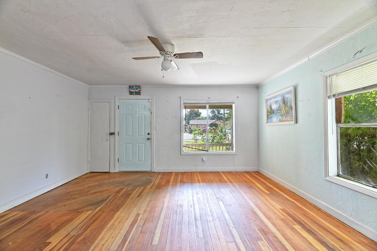 520 W Jackson Street