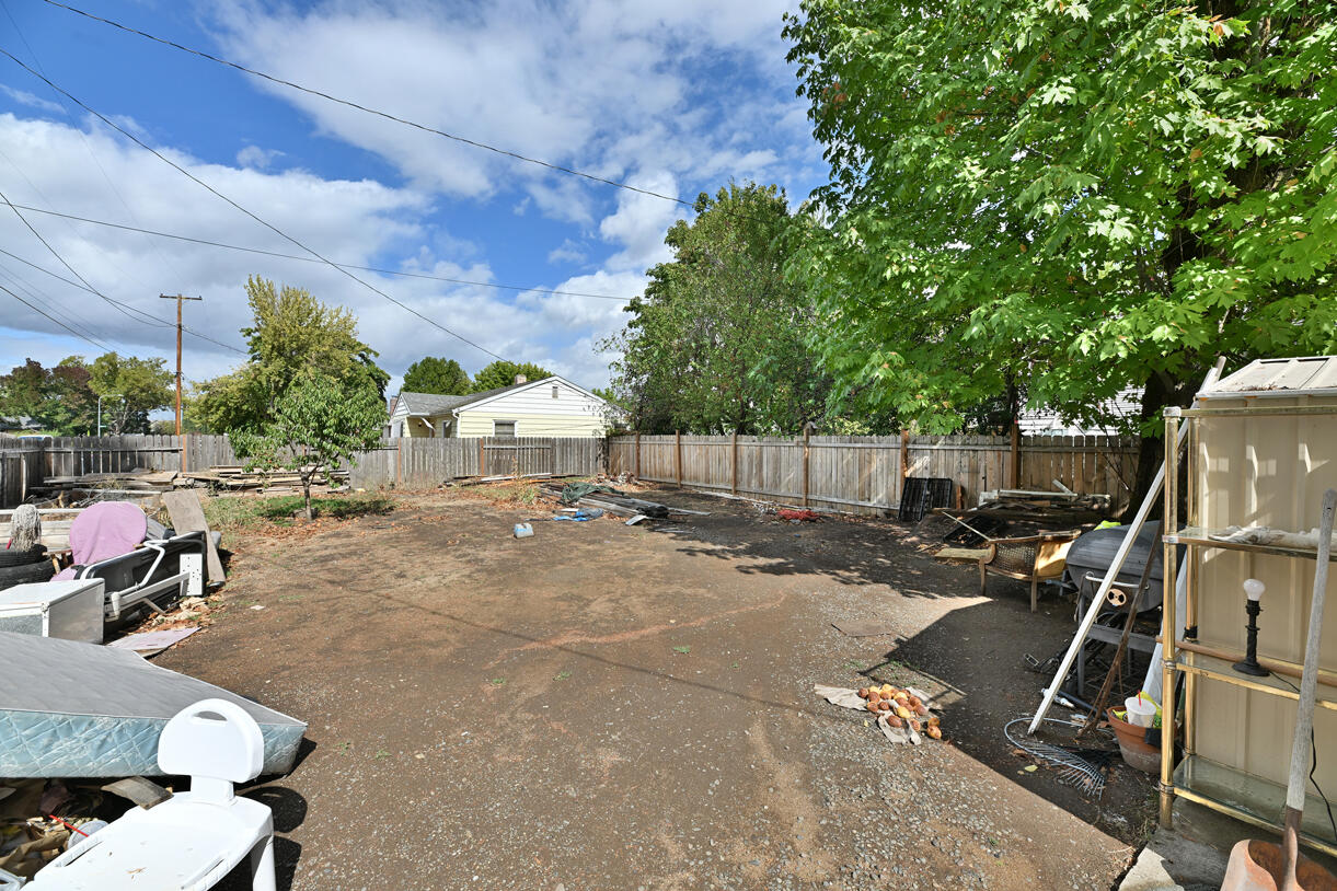 520 W Jackson Street