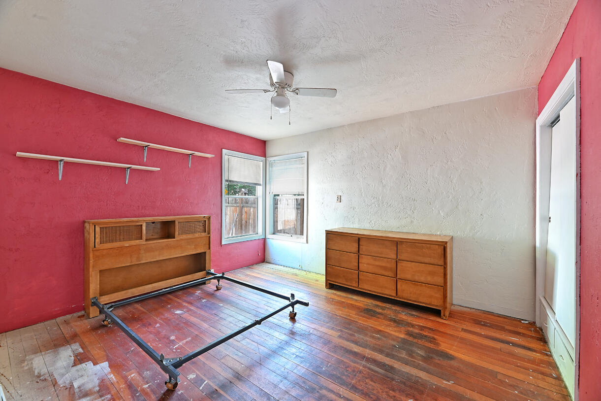 520 W Jackson Street
