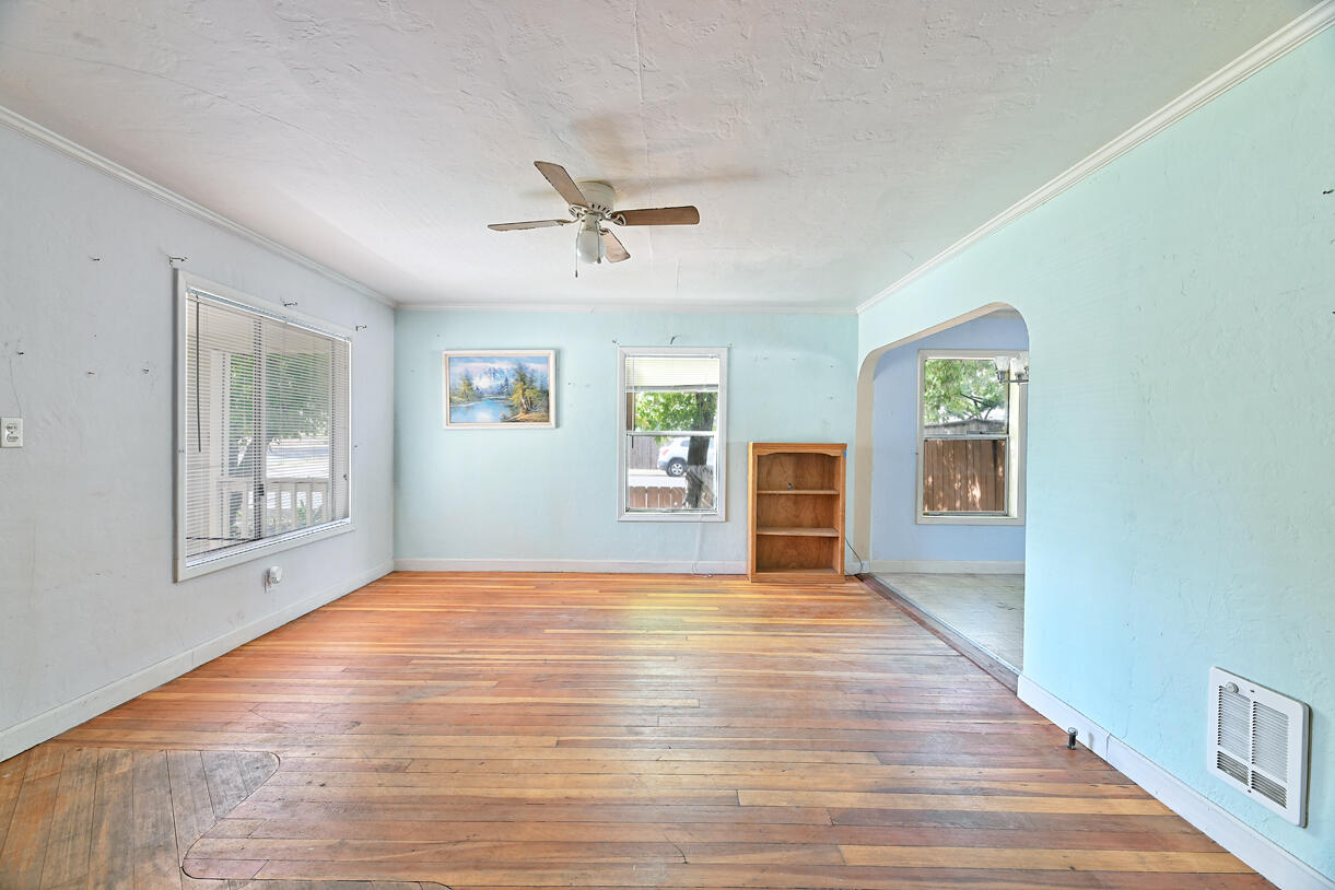 520 W Jackson Street