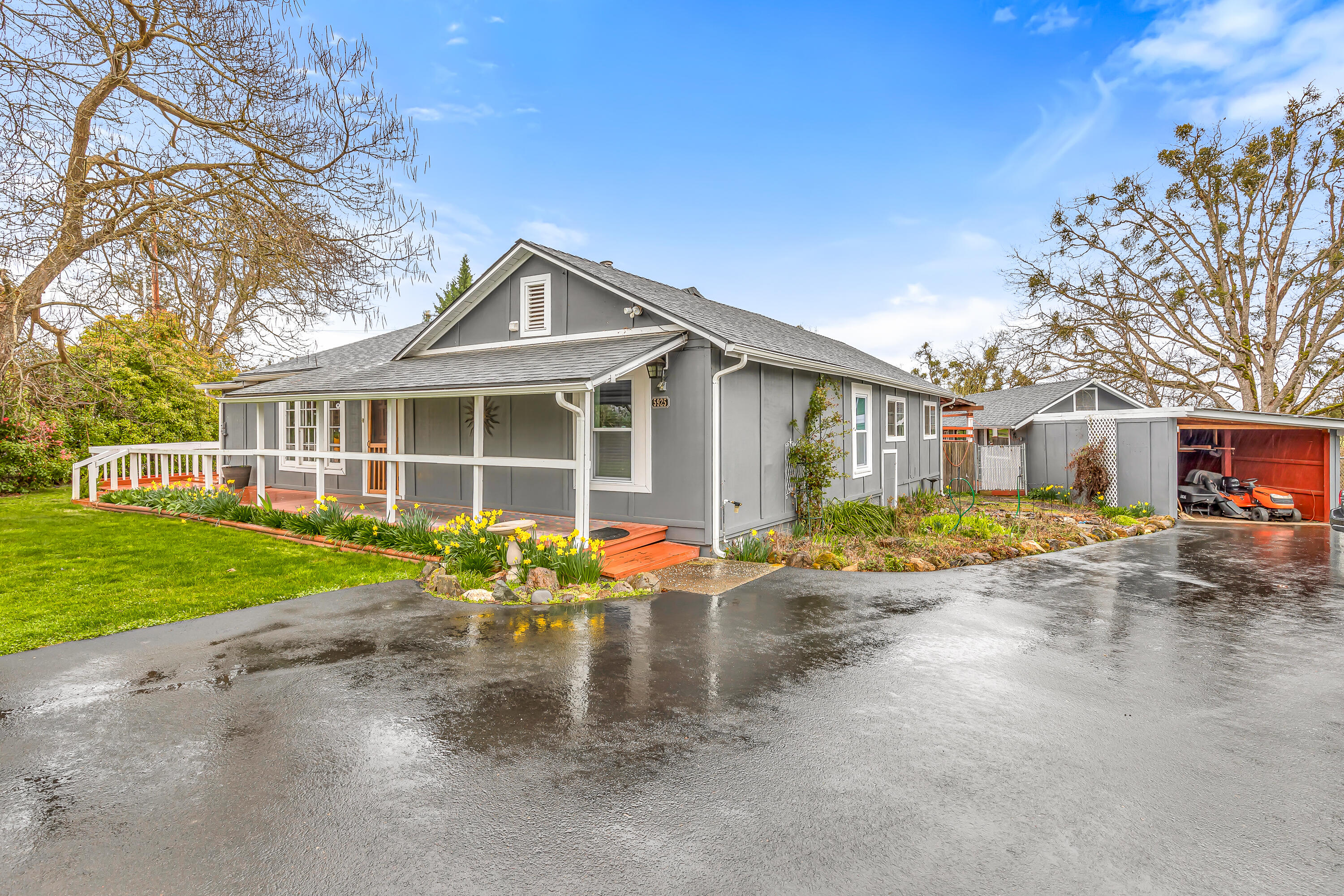 5925 Harris Road