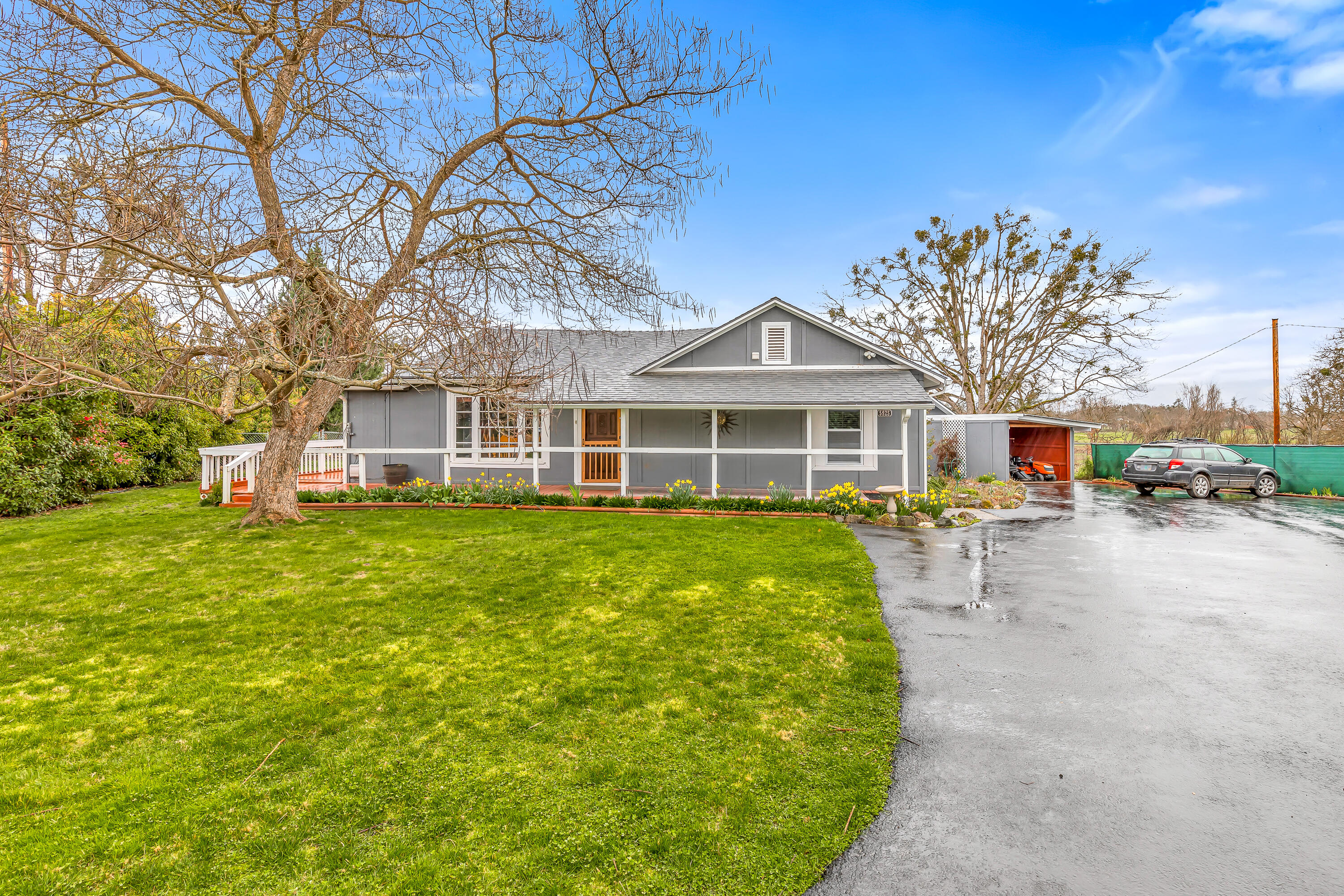 5925 Harris Road